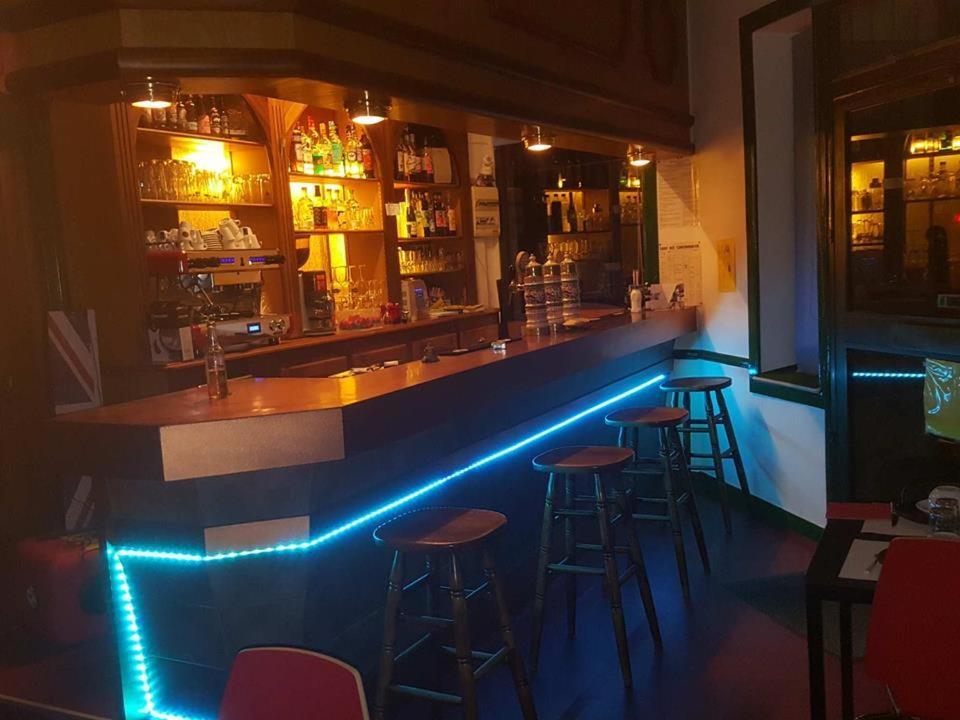 Hotel Gambetta Сен-Мало Экстерьер фото